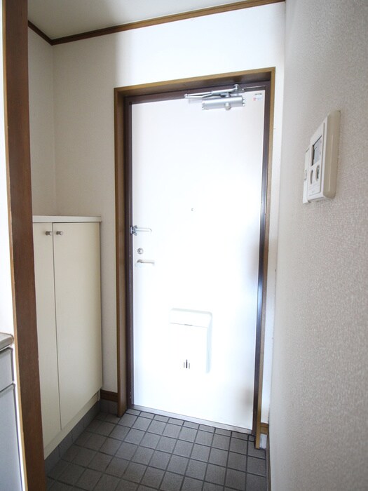 物件内観写真15　(玄関)