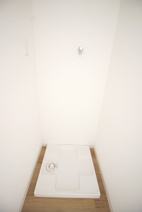 物件内観写真11　(洗濯機置場)