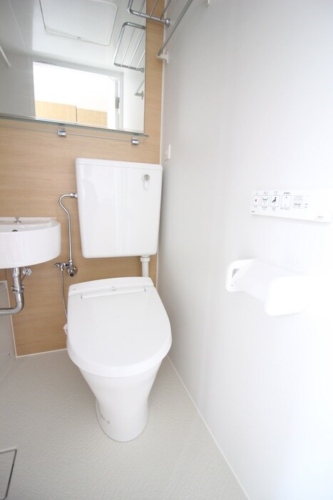 物件内観写真15　(トイレ)