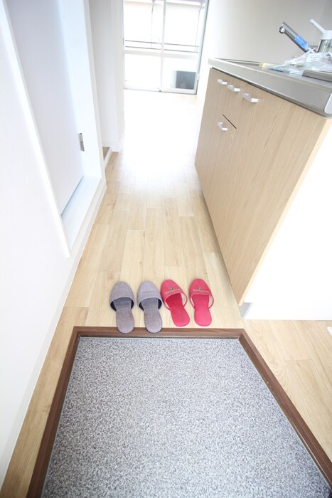 物件内観写真17　(玄関)