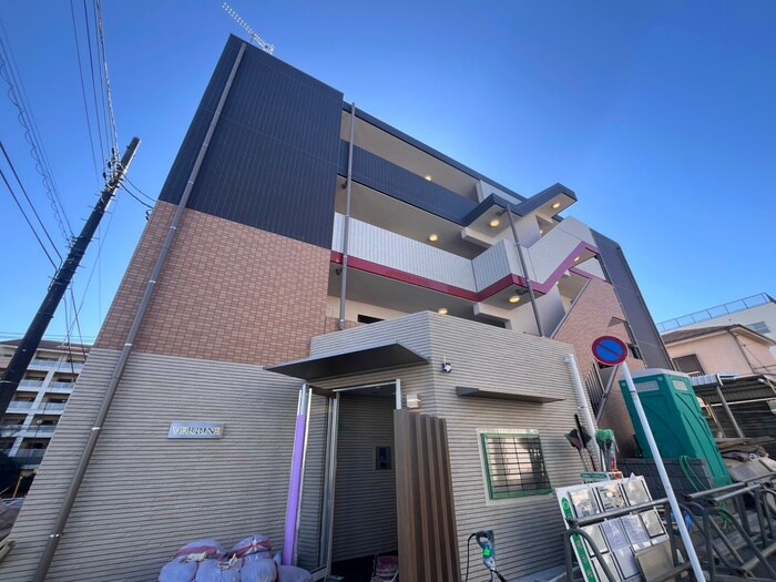 物件外観写真1　(建築中)