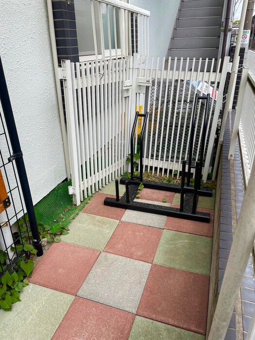 物件外観写真5　(駐輪場)