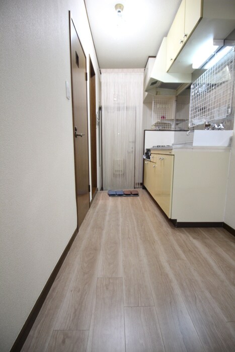 物件内観写真16　(廊下)