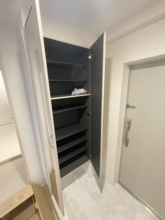 物件内観写真15　(靴箱)