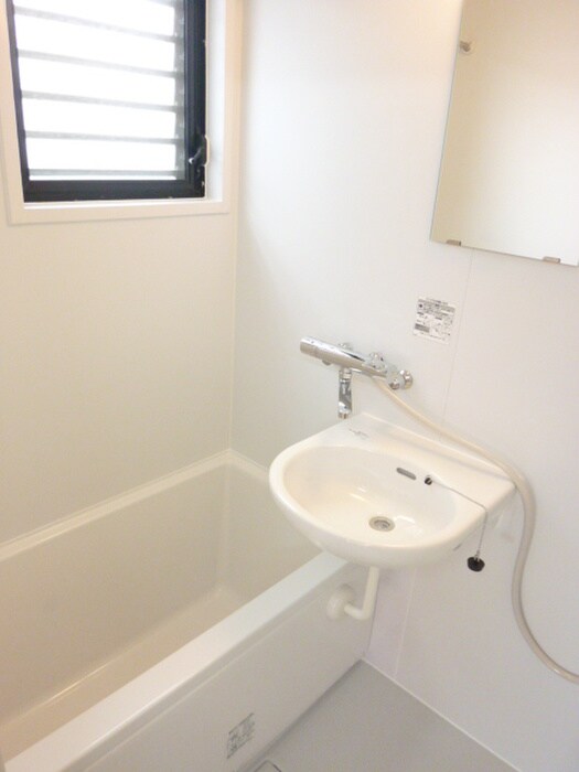 物件内観写真10　(バス／シャワールーム等)