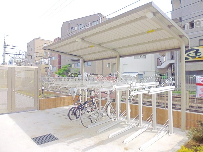 物件外観写真3　(駐輪場)