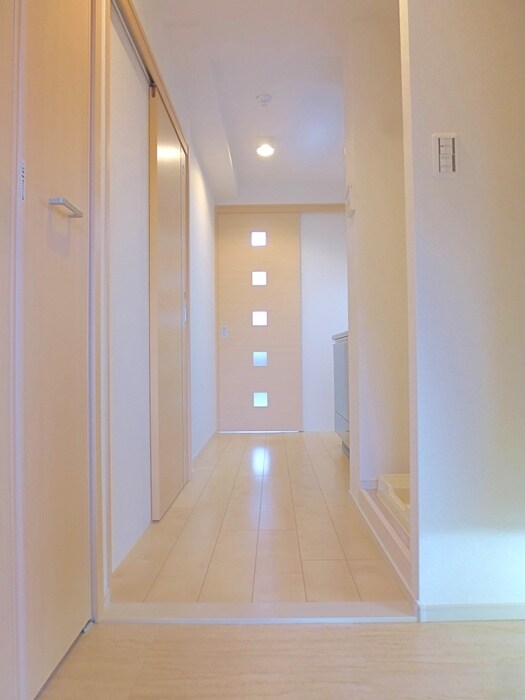 物件内観写真8　(廊下)