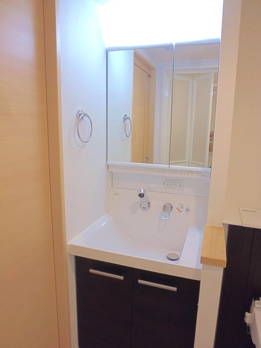 物件内観写真11　(洗面)