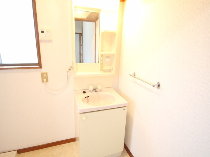 物件内観写真7　(洗面)