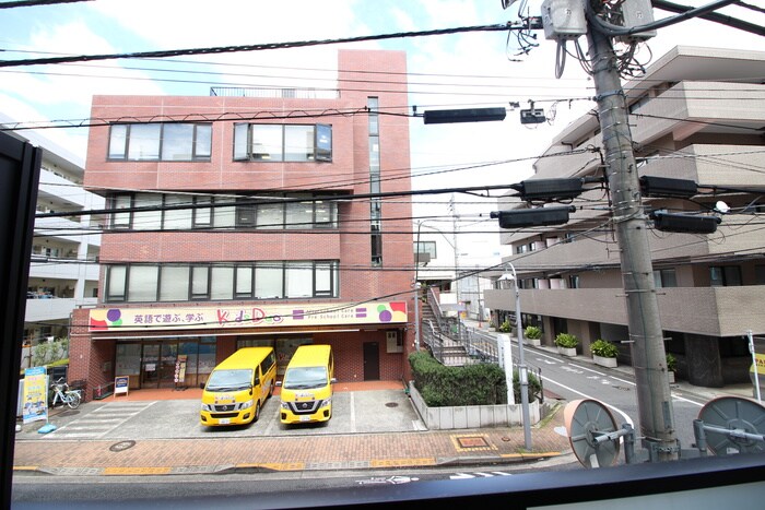 物件内観写真10　(室内からの展望)