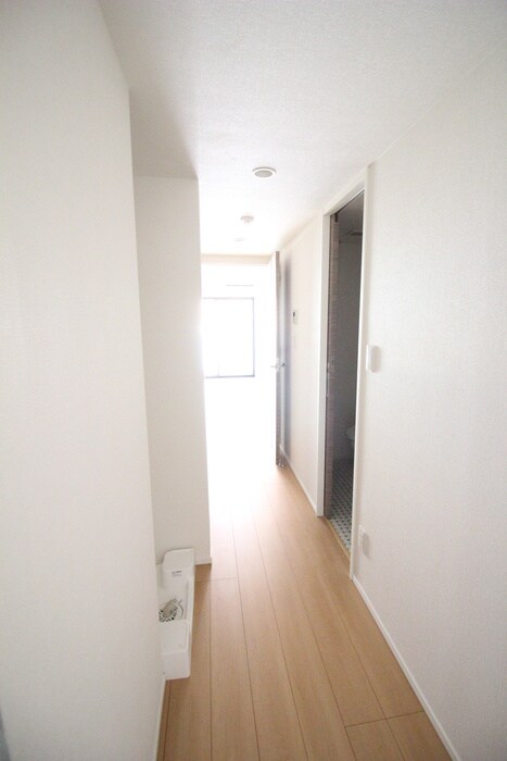 物件内観写真18　(廊下)