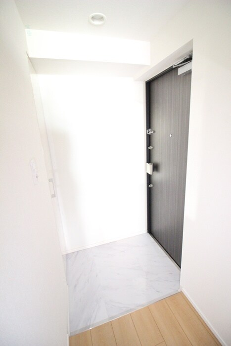 物件内観写真22　(玄関)