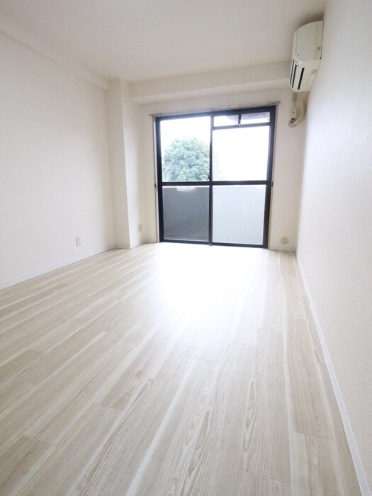 物件内観写真10　(居室)