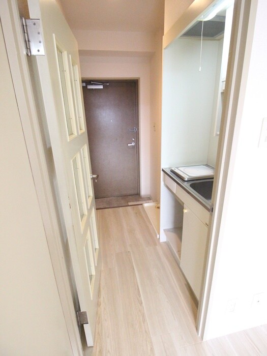 物件内観写真12　(廊下)