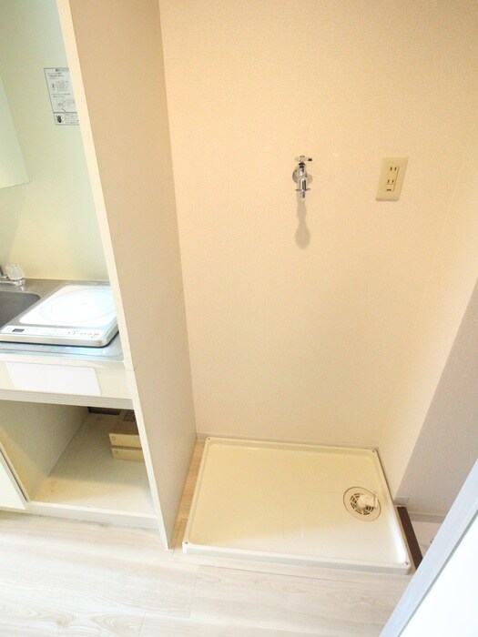 物件内観写真14　(洗濯機置場)