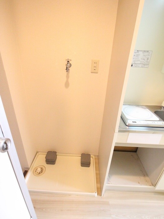 物件内観写真17　(洗濯機置場)