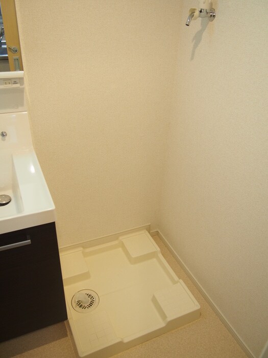 物件内観写真15　(洗濯機置場)