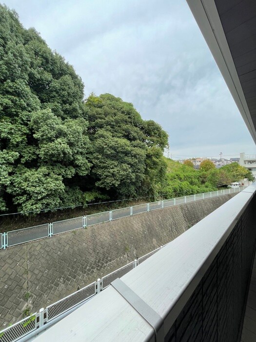 物件内観写真16　(室内からの展望)