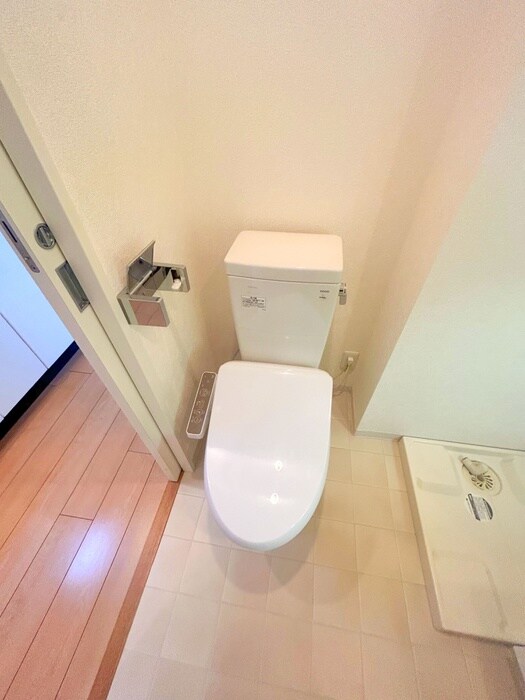 物件内観写真15　(トイレ)