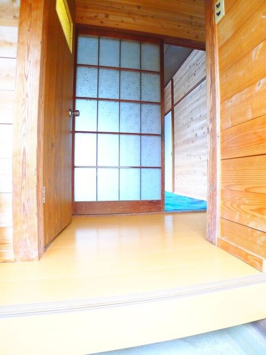 物件内観写真17　(玄関)
