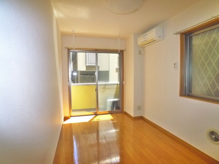 物件内観写真6　(居室)