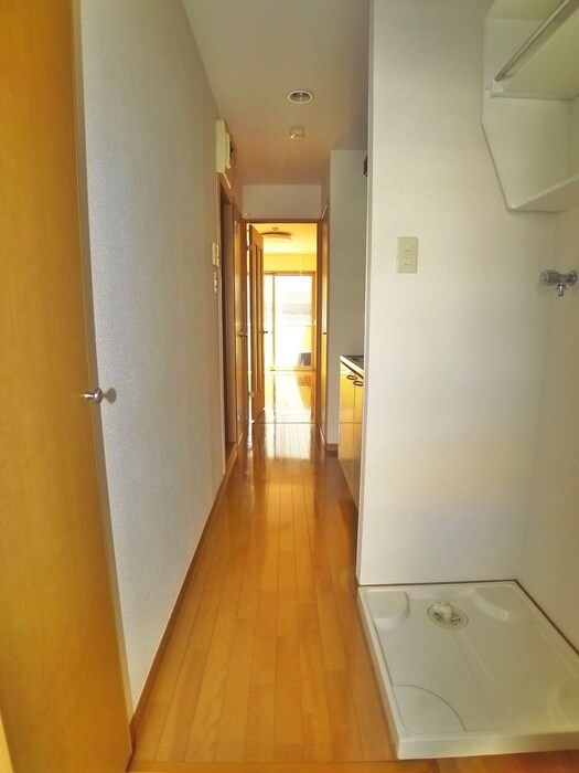 物件内観写真18　(廊下)