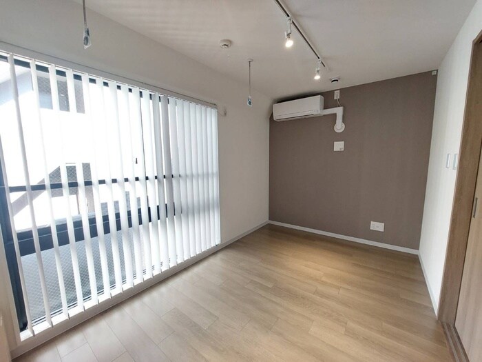 物件内観写真9　(居室)