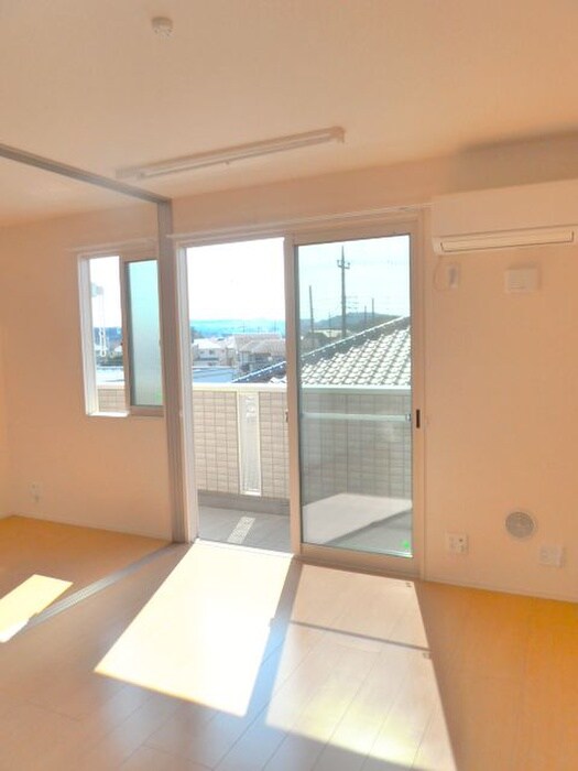 物件内観写真9　(居室)