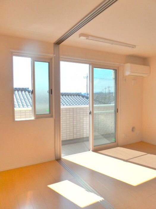 物件内観写真13　(居室)