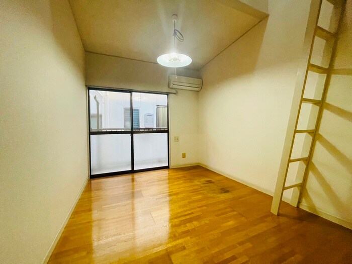 物件内観写真7　(居室)