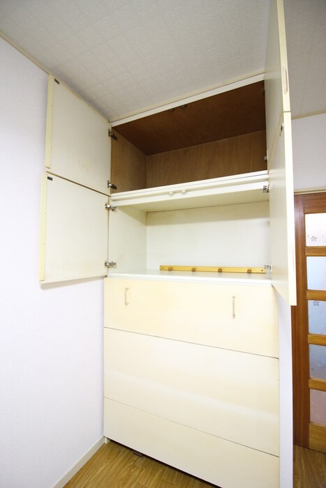 物件内観写真15　(収納)