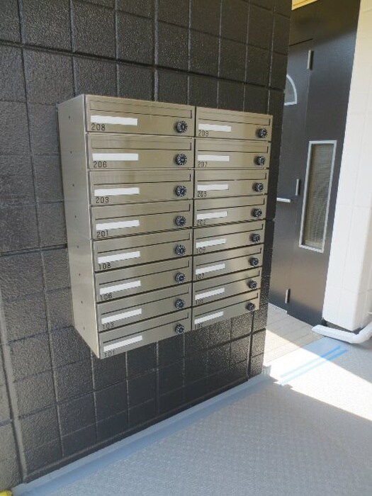 物件外観写真4　(建物設備)