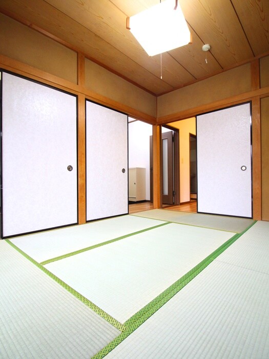 物件内観写真8　(居室)