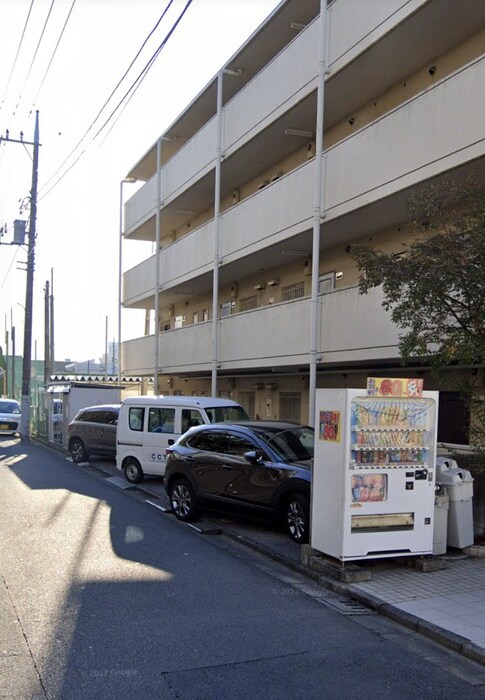 物件外観写真3　(駐車場)