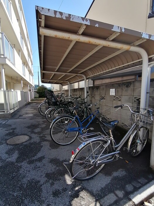 物件外観写真6　(駐輪場)