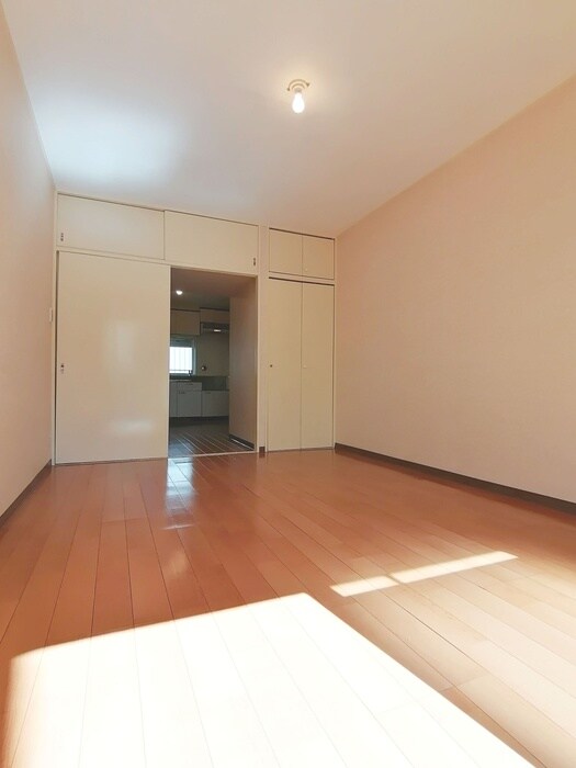 物件内観写真10　(室内からの展望)