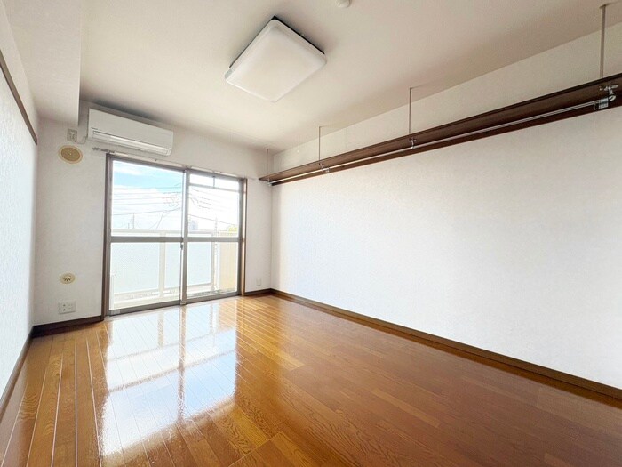 物件内観写真9　(居室)