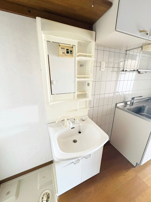 物件内観写真16　(洗面)