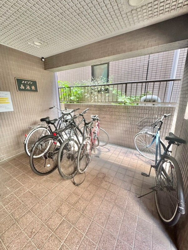 駐輪場