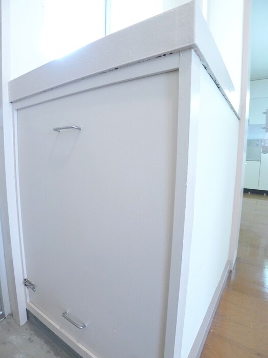 物件内観写真16　(玄関)