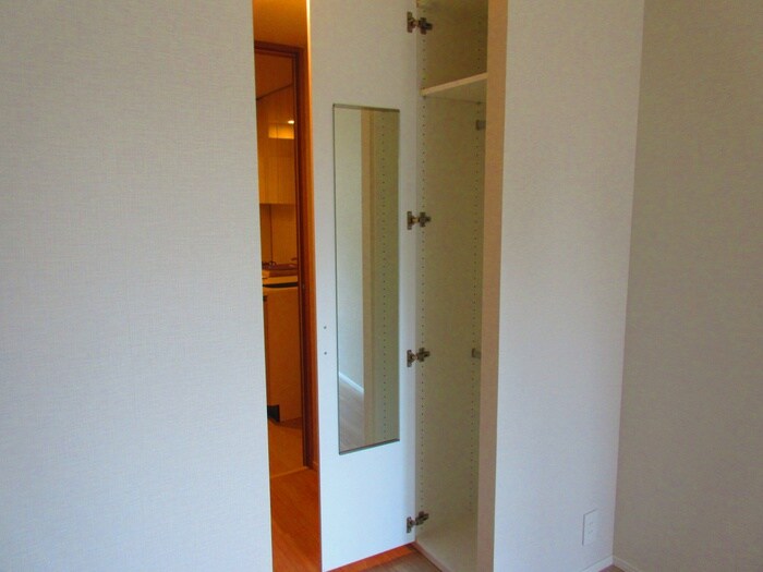 物件内観写真12　(収納)