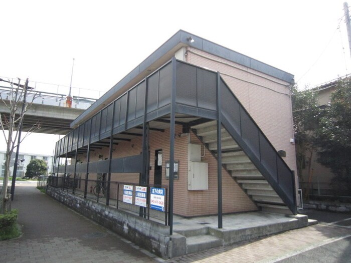 物件外観写真2　(駐輪場)