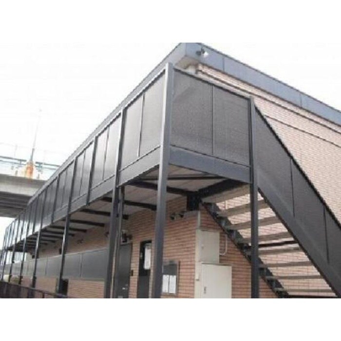 物件外観写真6　(エントランス部分)