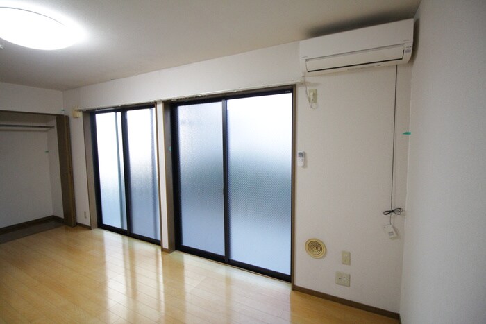 物件内観写真15　(居室)