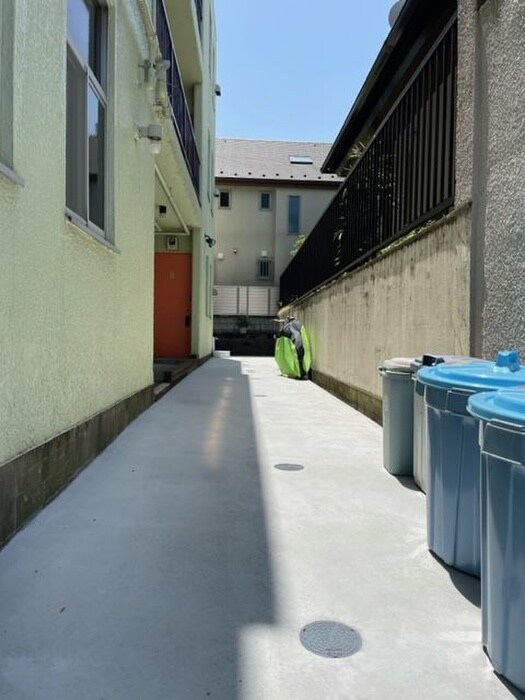 物件外観写真5　(駐輪場)