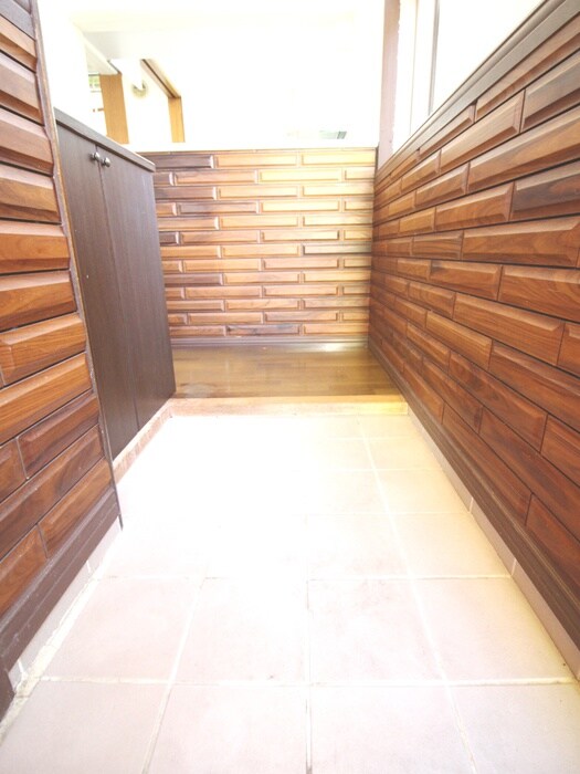 物件内観写真15　(玄関)