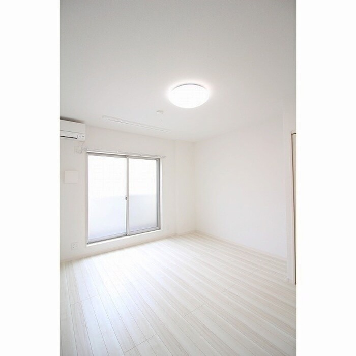 物件内観写真6　(居室)