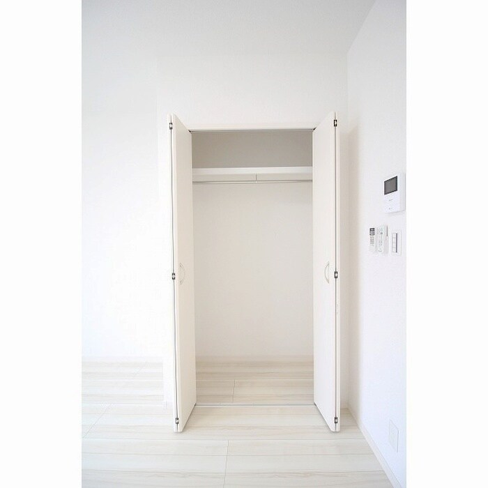 物件内観写真13　(収納)