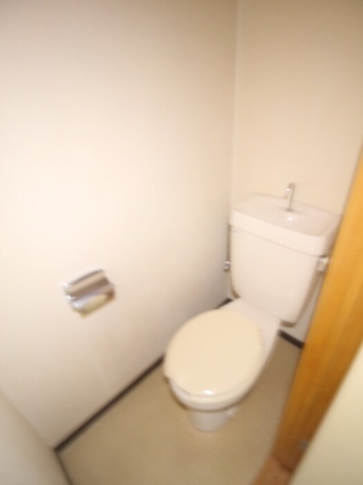 物件内観写真15　(トイレ)