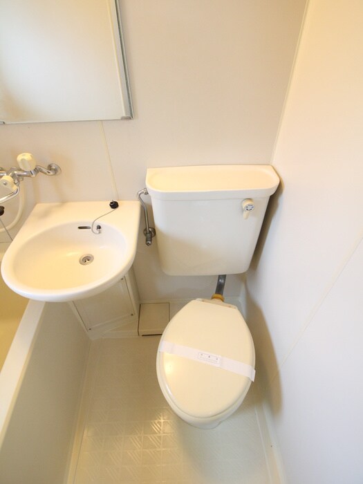 物件内観写真9　(トイレ)